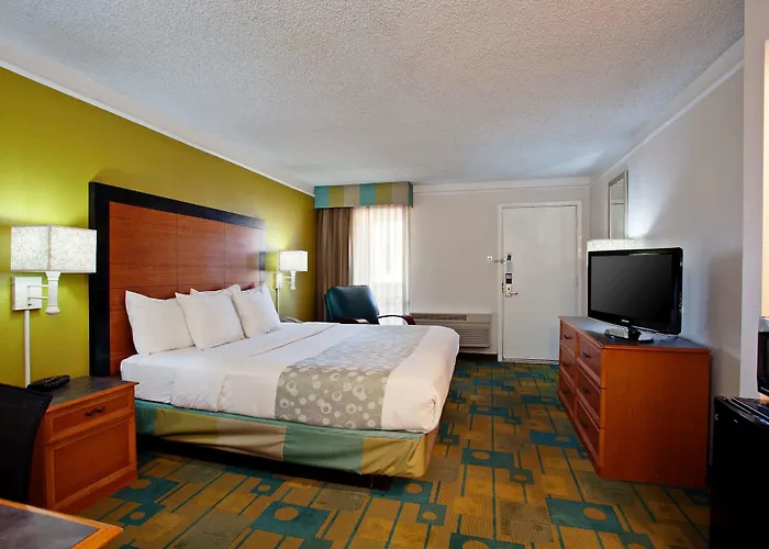 Travelodge By Wyndham North 3*