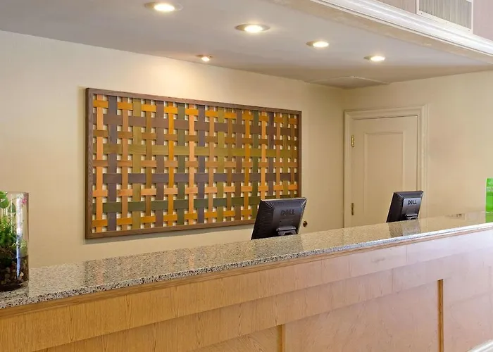 Travelodge By Wyndham North 3*
