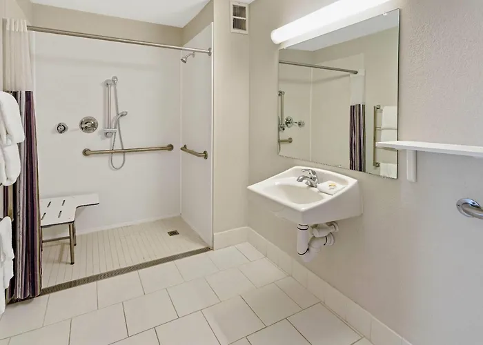Travelodge By Wyndham North Hotel Phoenix