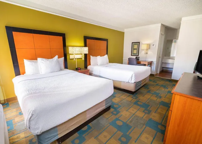 Travelodge By Wyndham North Hotel Phoenix