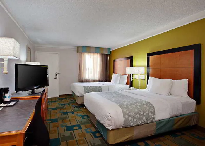 Travelodge By Wyndham North