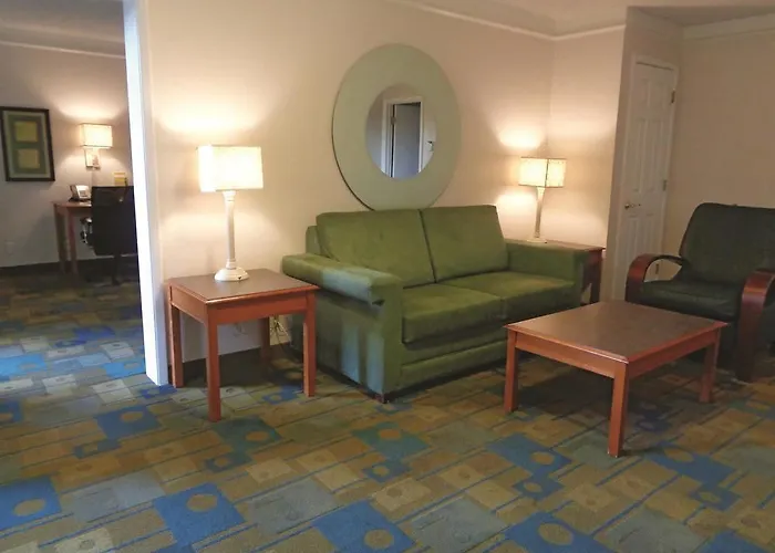 Hotel Travelodge By Wyndham North Phoenix