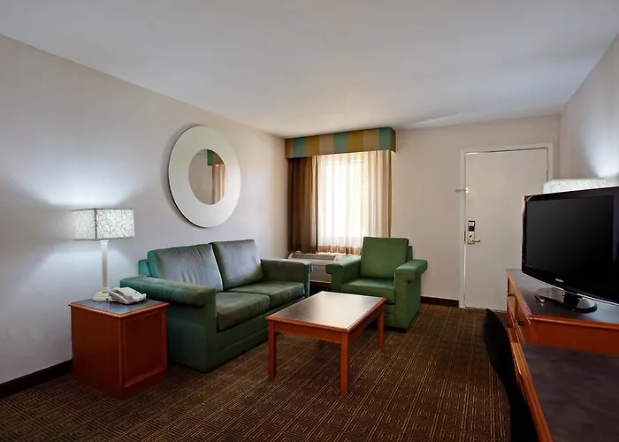 Travelodge By Wyndham North